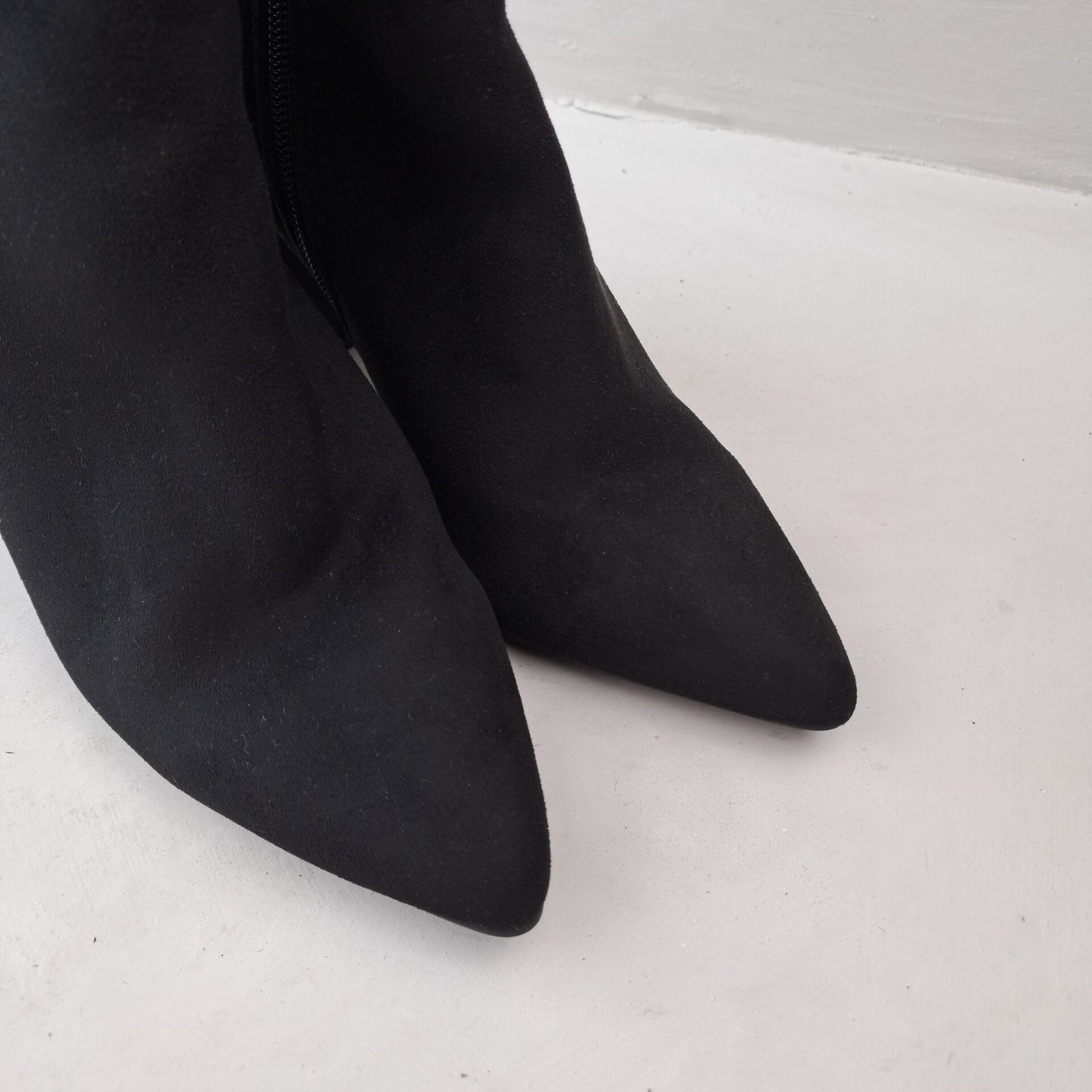 Lulus Womens Black Ankle Boots Size 38,5