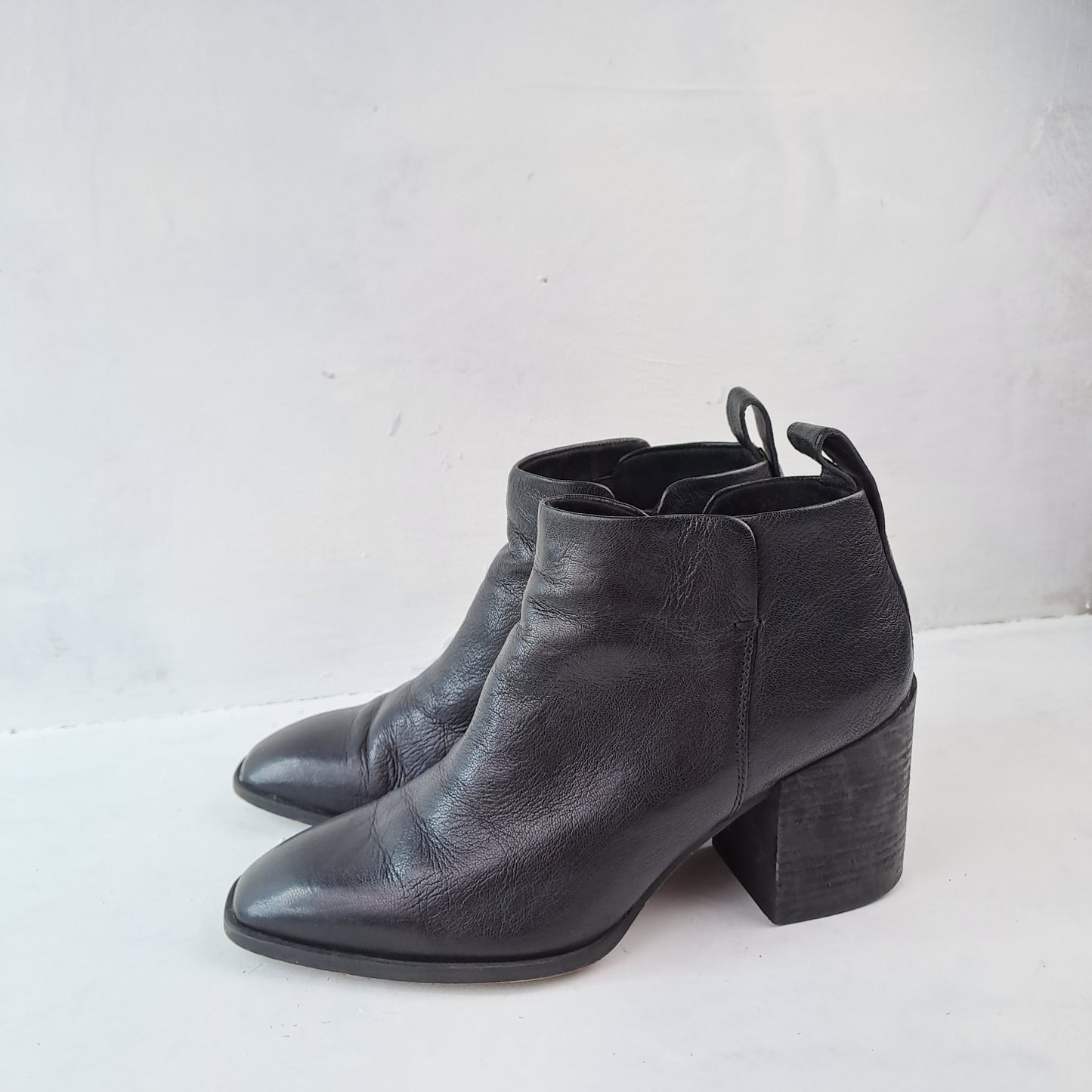 Vionic Ladies Black Ankle Boots Size 40