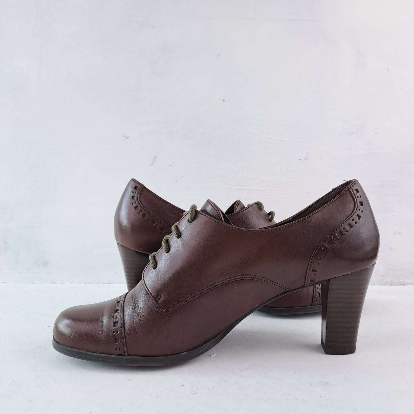 Etienne Aigner Womens Brown Shoes Size 37