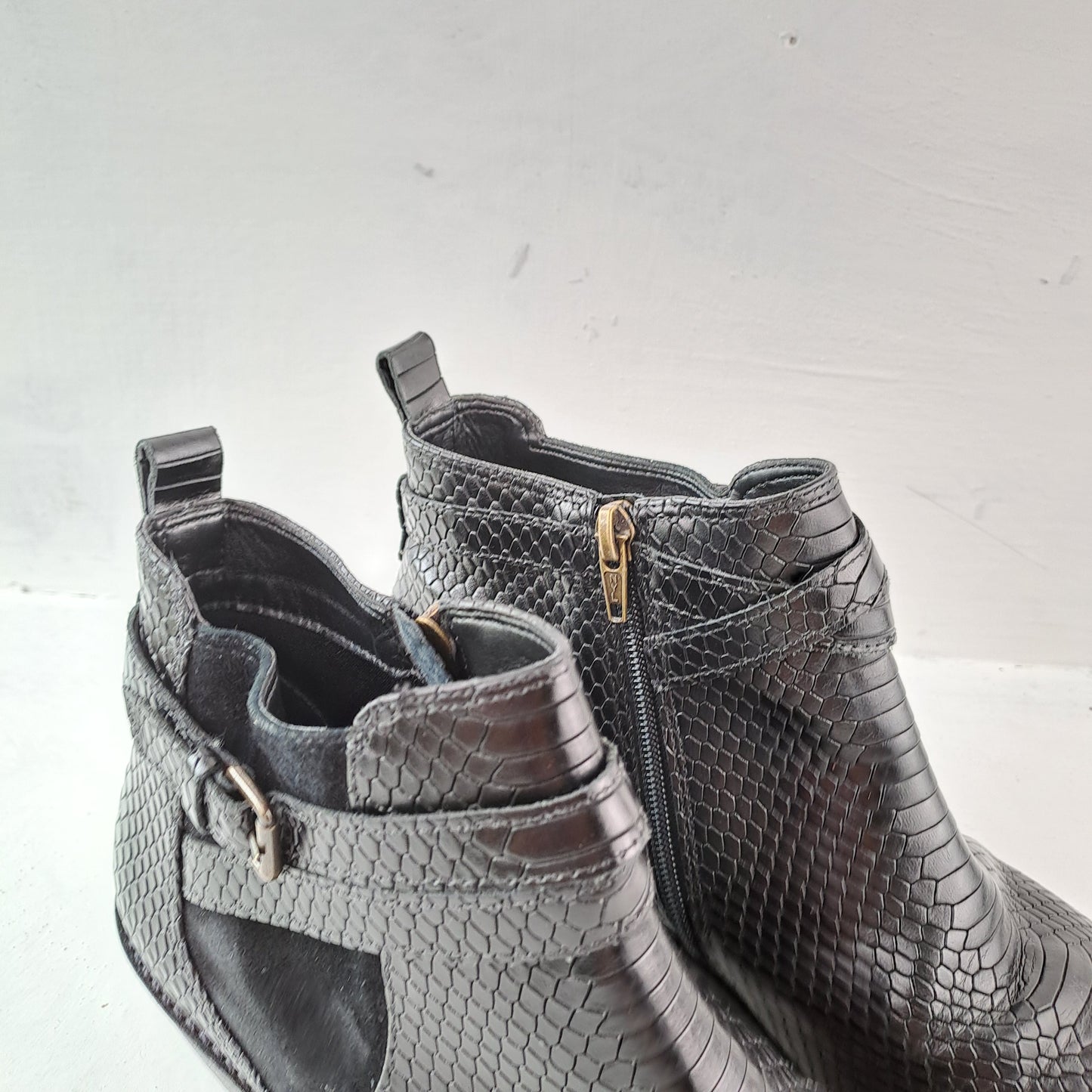 Pasqualini Womens Black Ankle Boots Size 37