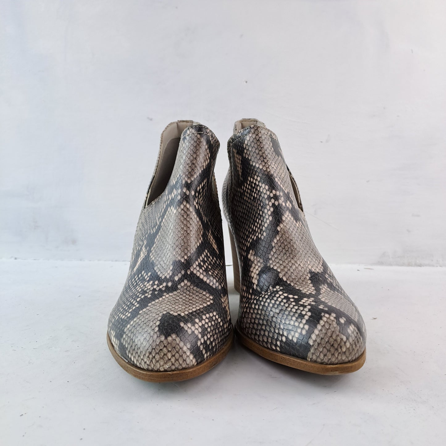 Fergalicious By Fergie Womens Ankle Boots Size 39