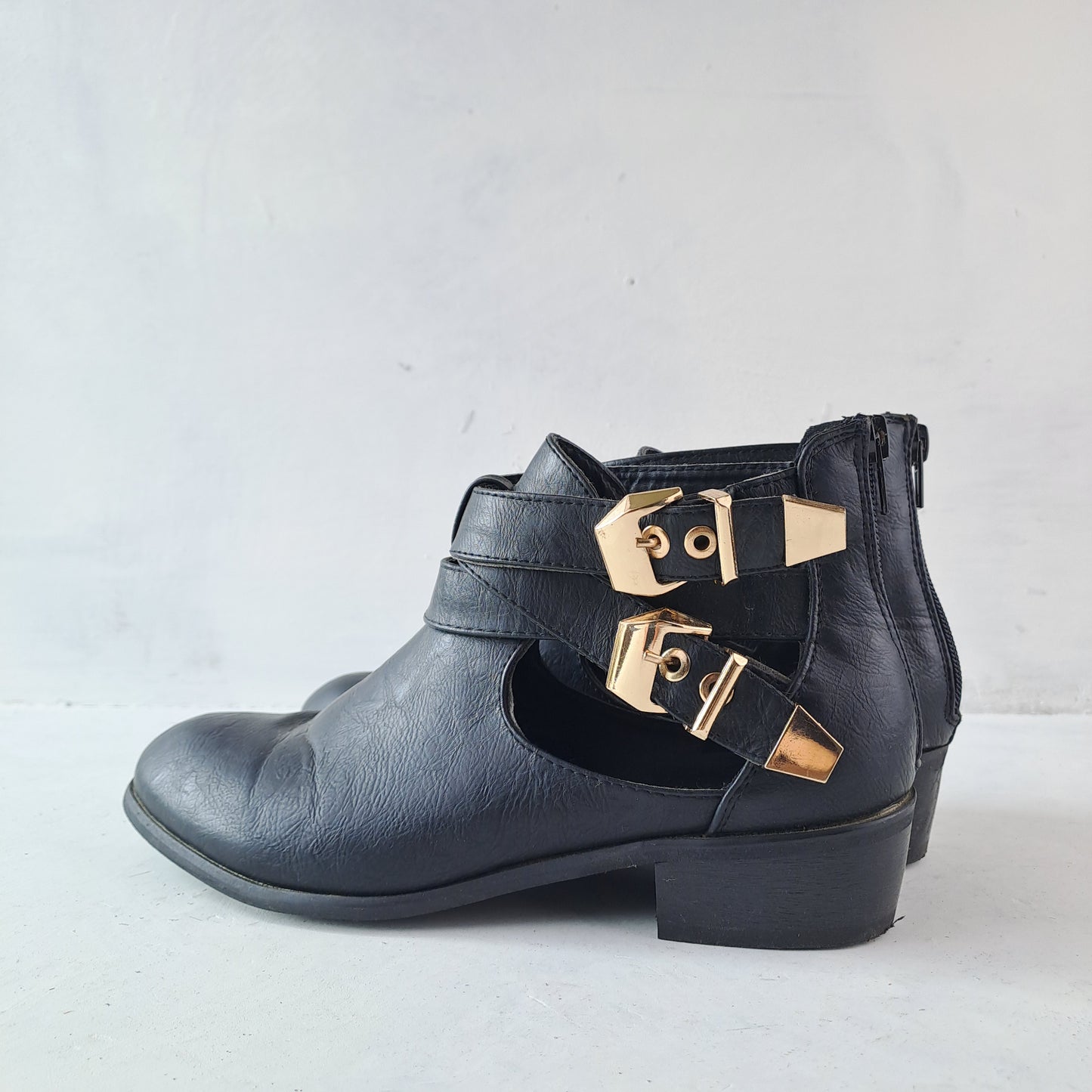 Duffy Ladies Black Ankle Boots Size 37