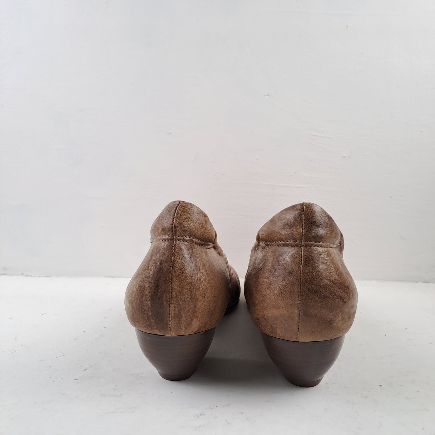 Think Ladies Brown Shoes Size 39.5