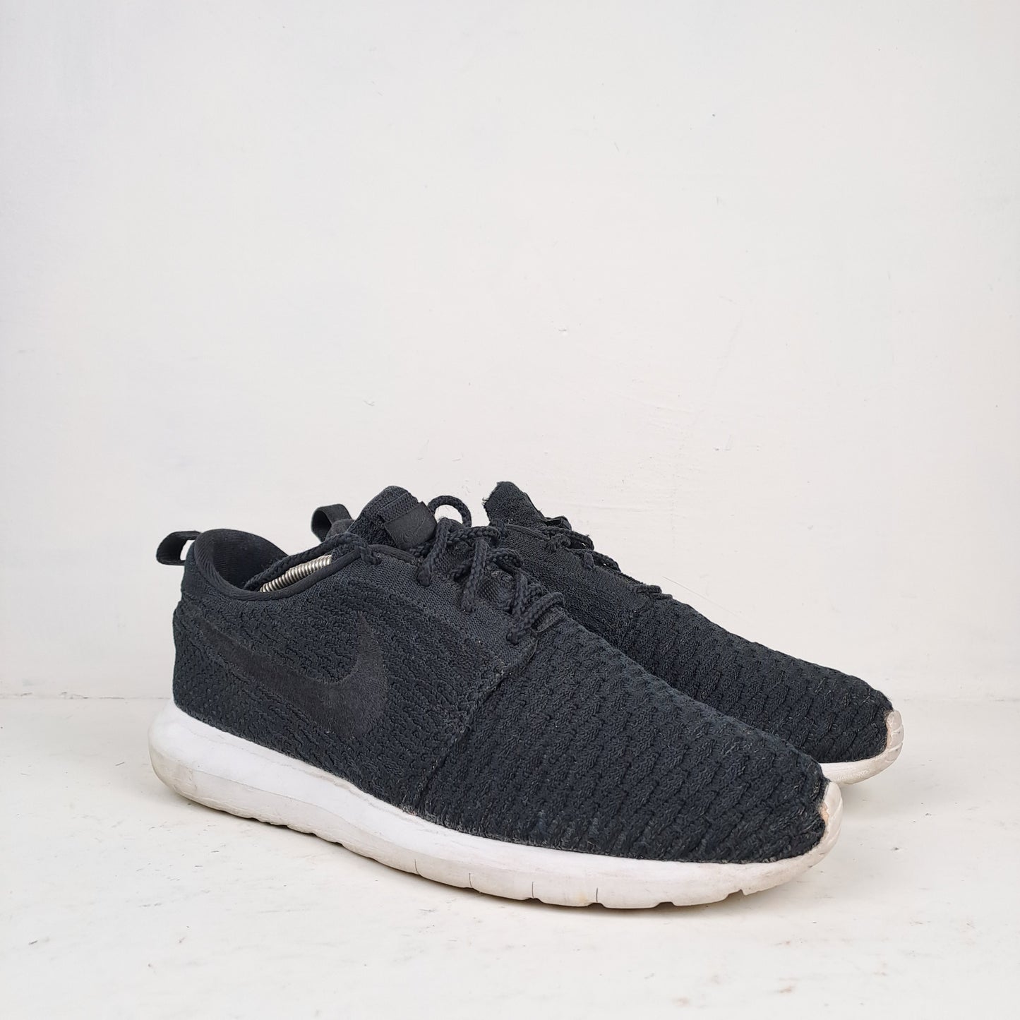 Nike Mens Roshe NM Flyknit Black Trainers Size 42