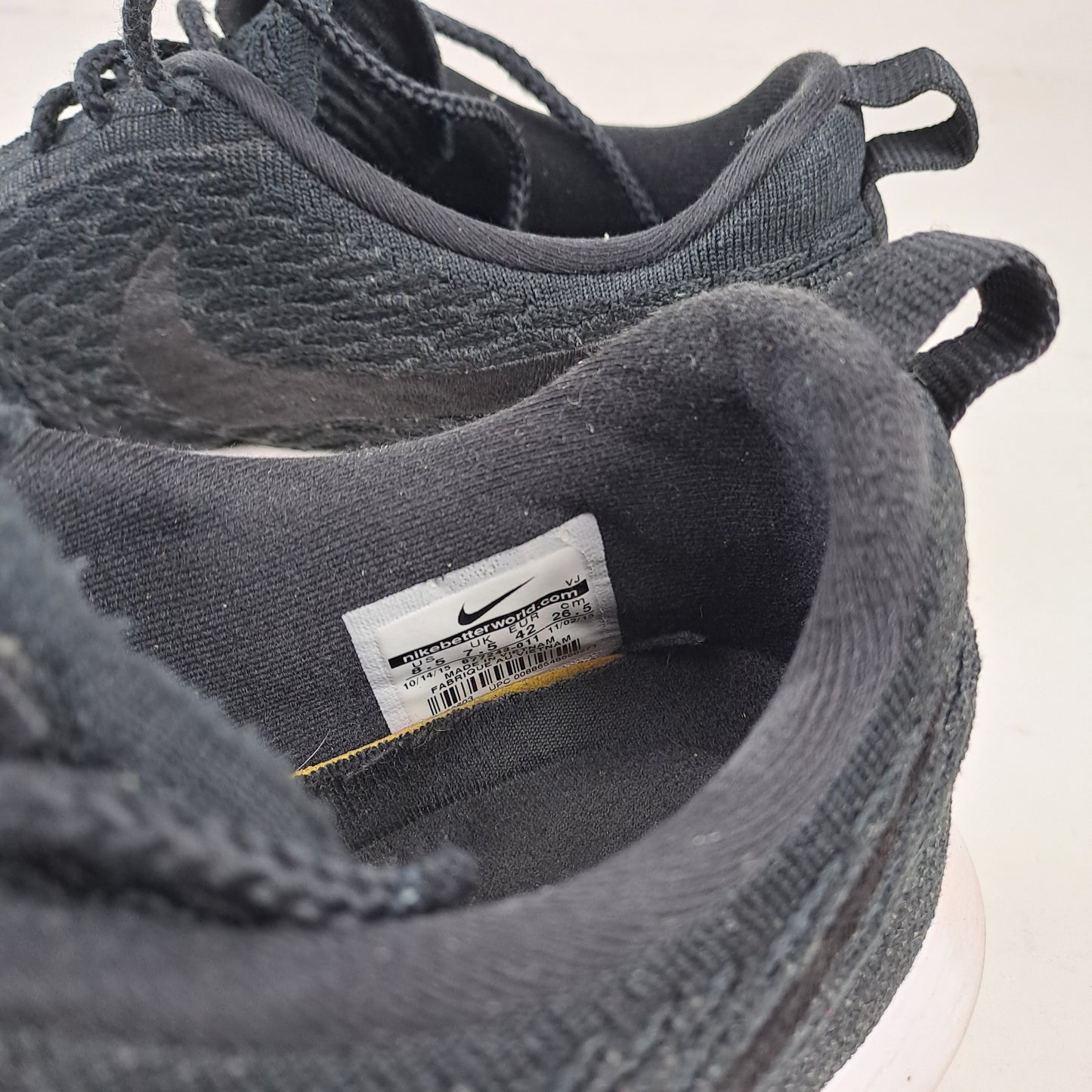 Nike Mens Roshe NM Flyknit Black Trainers Size 42