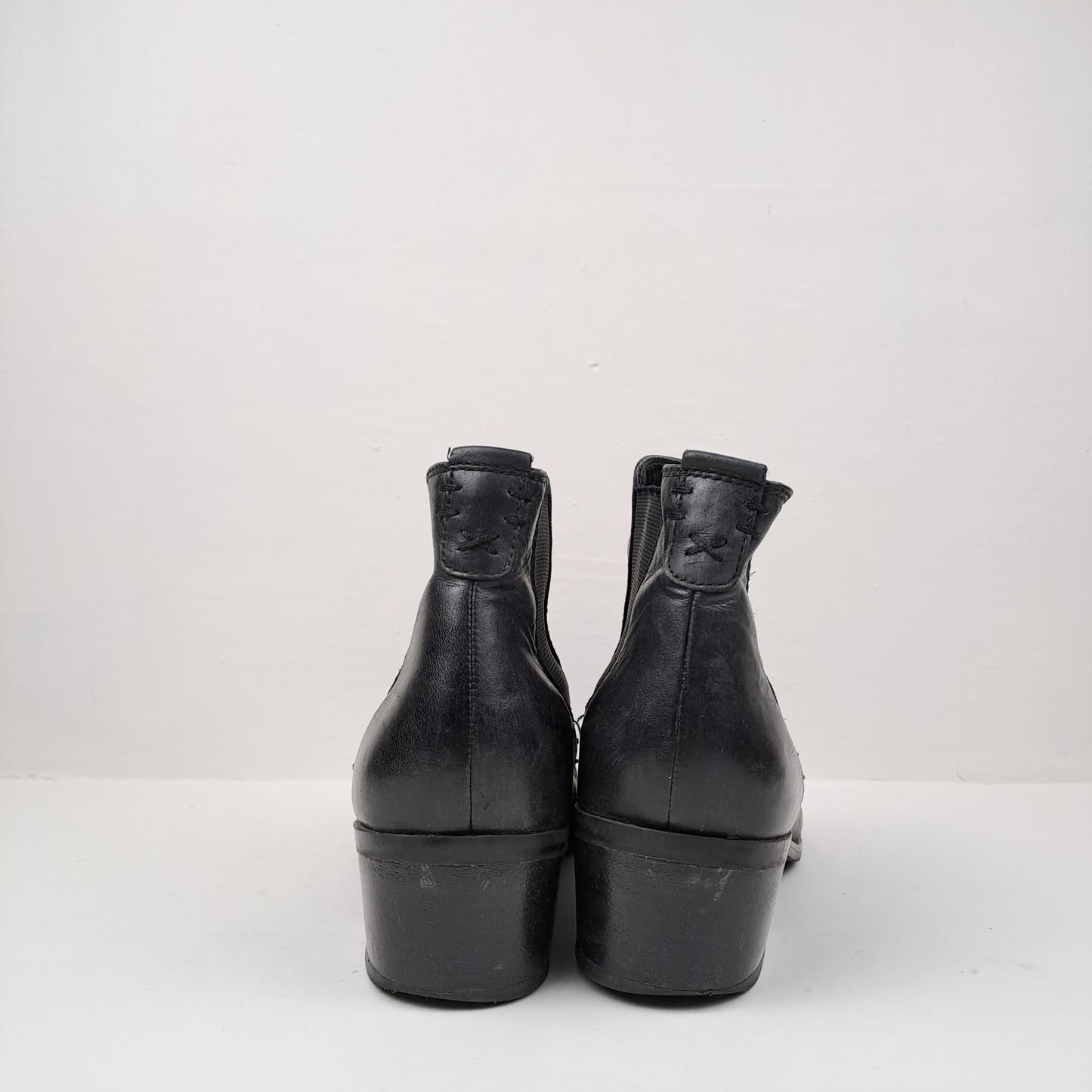 5TH Avenue Ladies Black Ankle Boots Size 40