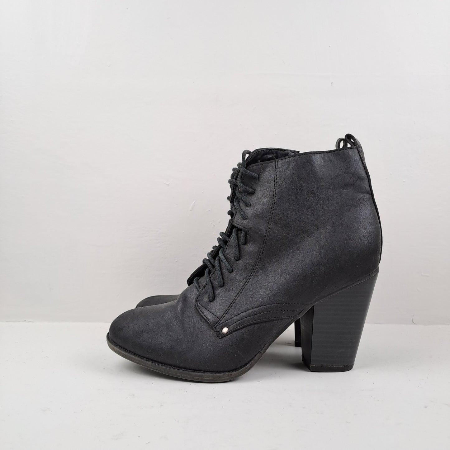 Breckelles Womens Black Ankle Boots Size 39