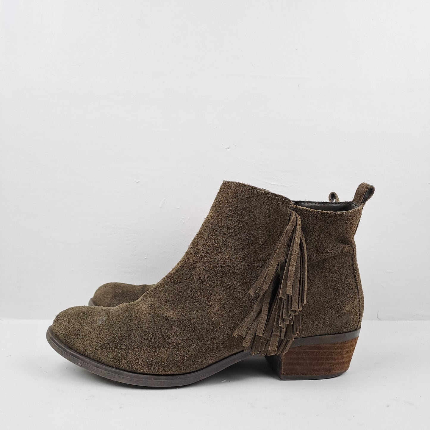 Vince Camuto Womens Suede Ankle Boots Size 40