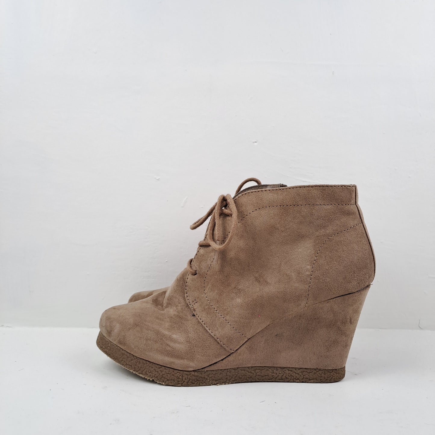 Merona WomensTaupe Wedge Ankle Boots Size 38