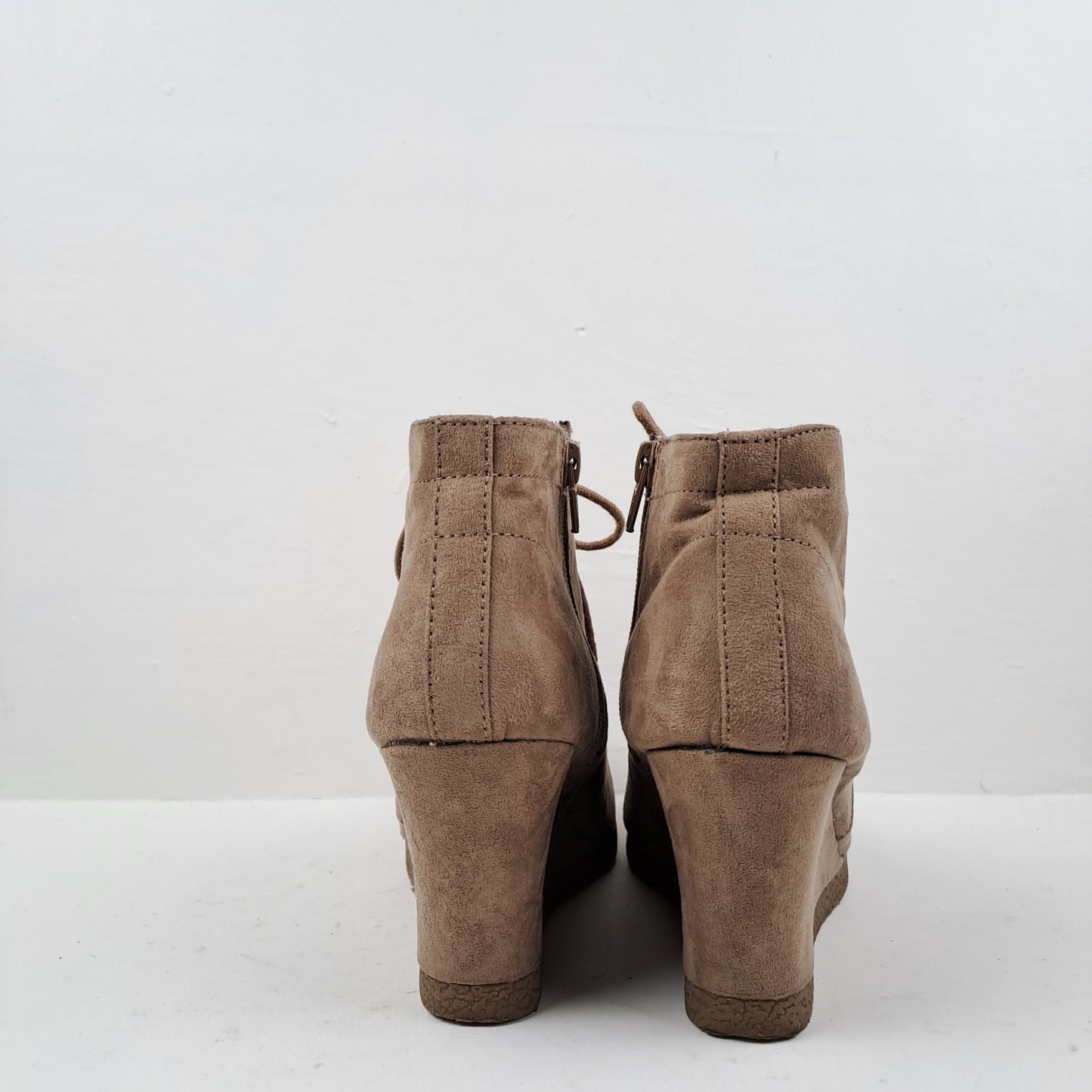 Merona WomensTaupe Wedge Ankle Boots Size 38