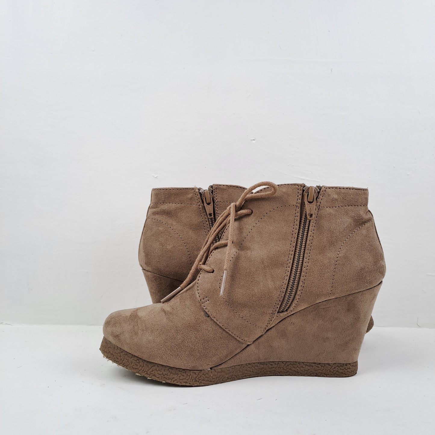 Merona WomensTaupe Wedge Ankle Boots Size 38