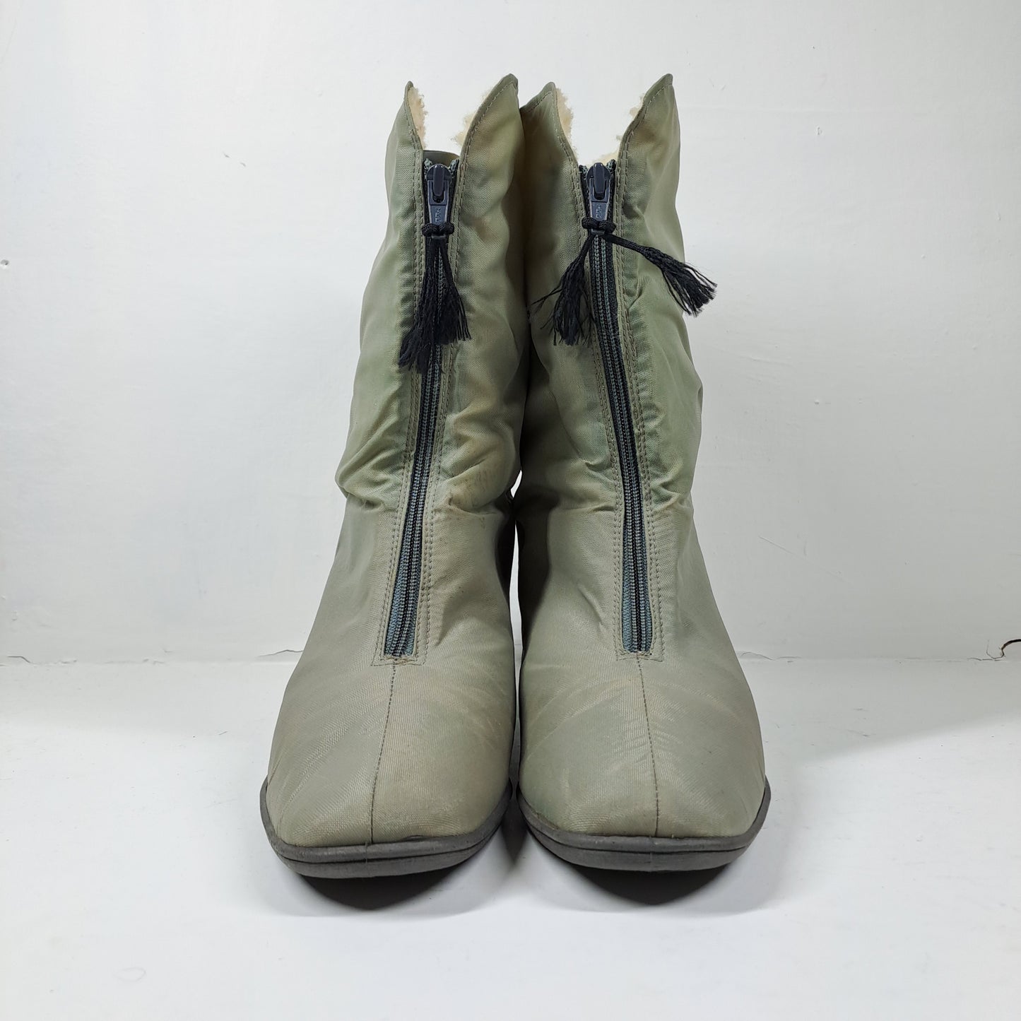 Cobbie Cuddlers Womens Winter Boots Size 40