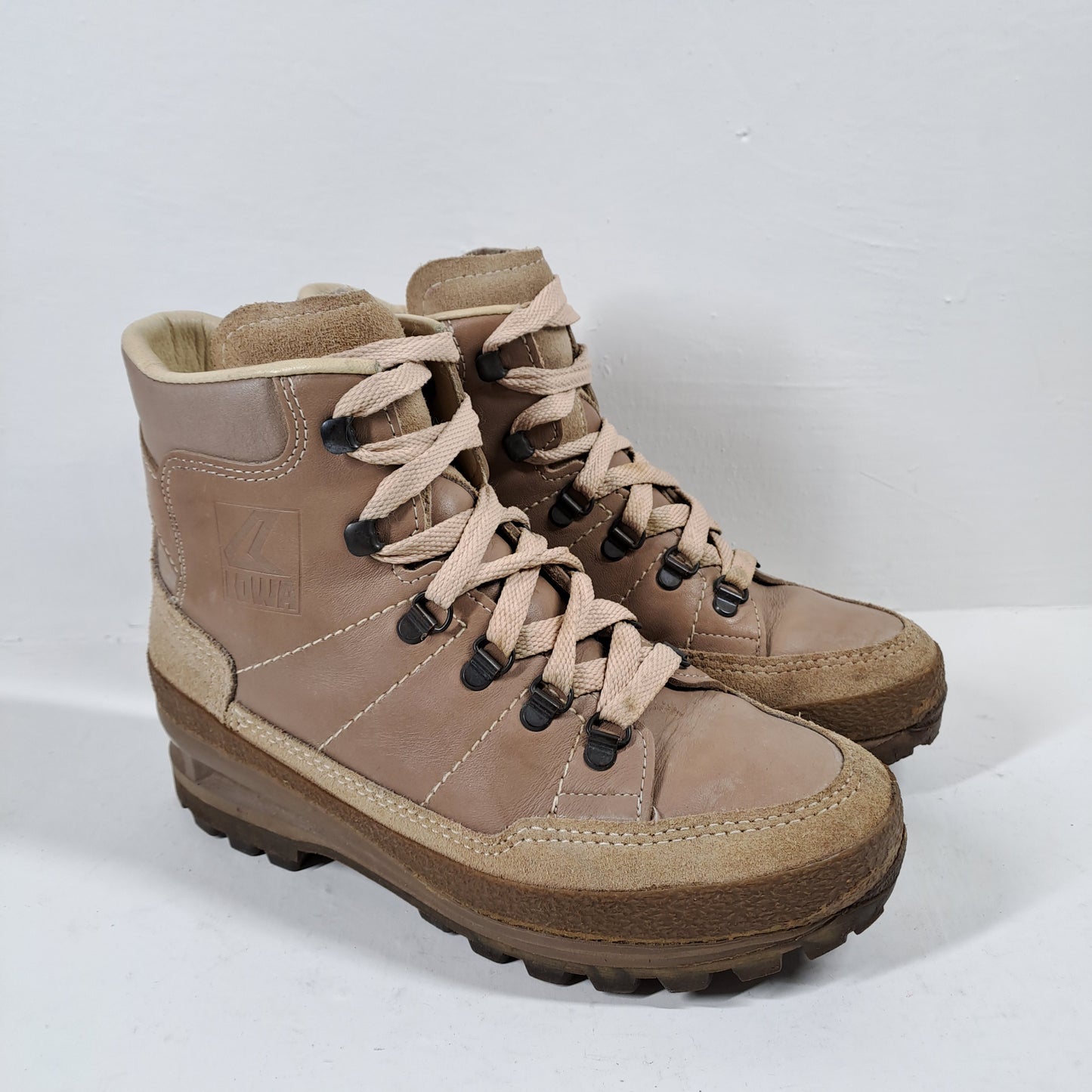 LOWA Womens Ankle Hiking Boots Size 38