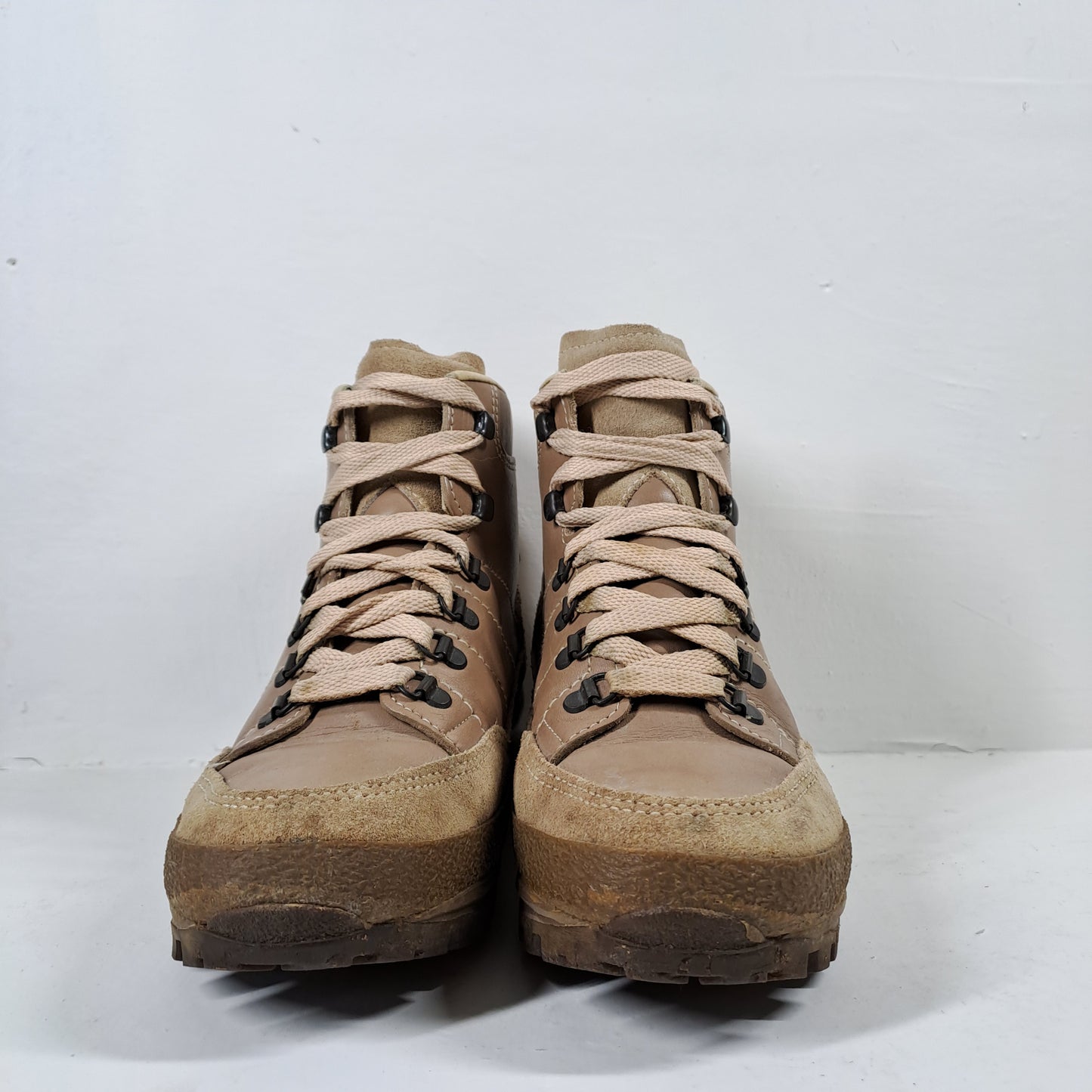 LOWA Womens Ankle Hiking Boots Size 38