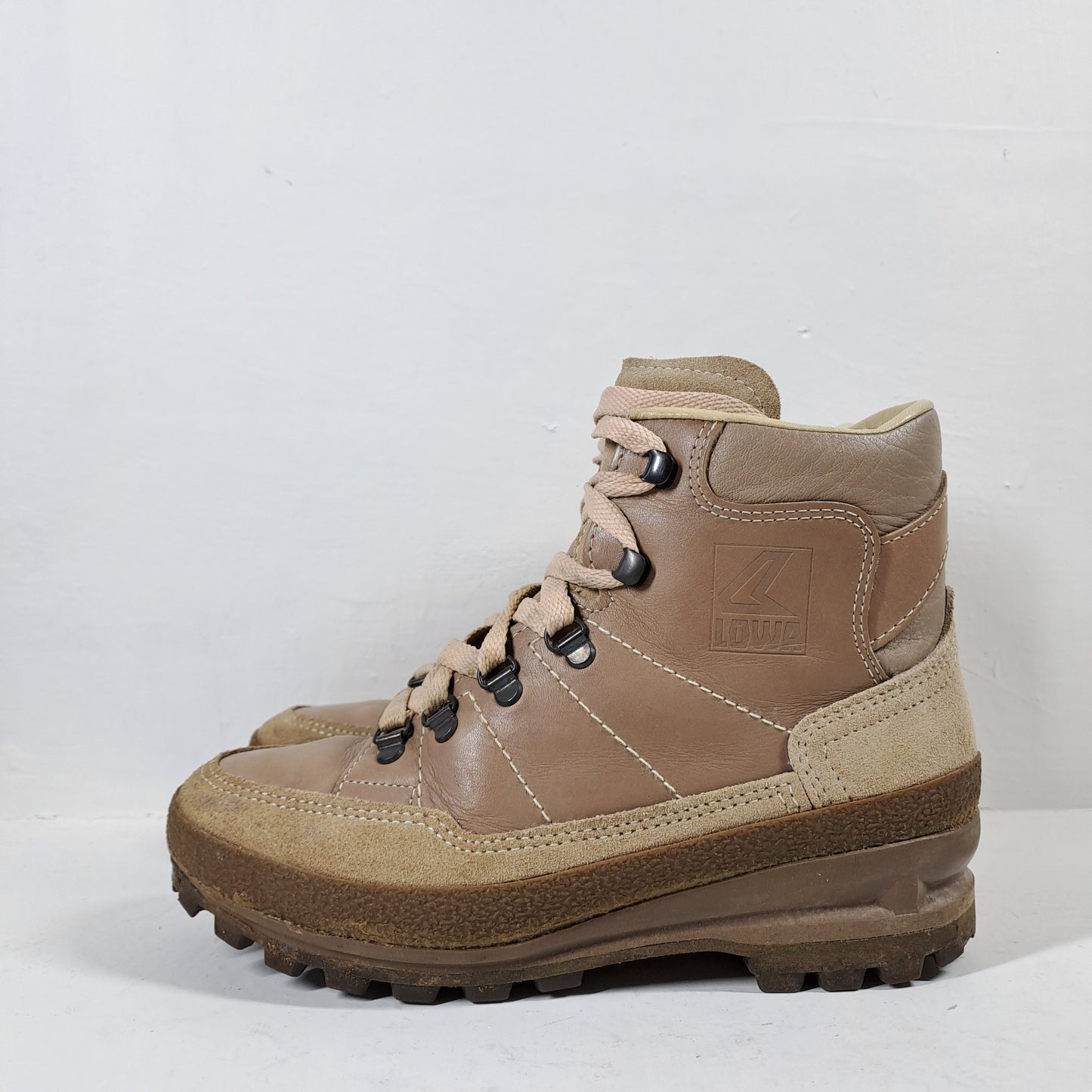 LOWA Womens Ankle Hiking Boots Size 38