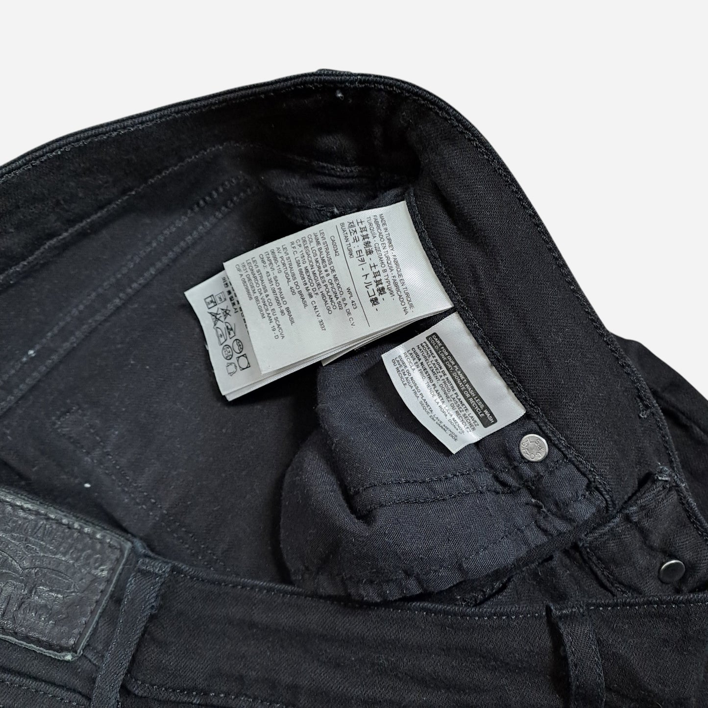 Levis Naiste Mustad 711 Skinny Teksad Suurus W29/L36