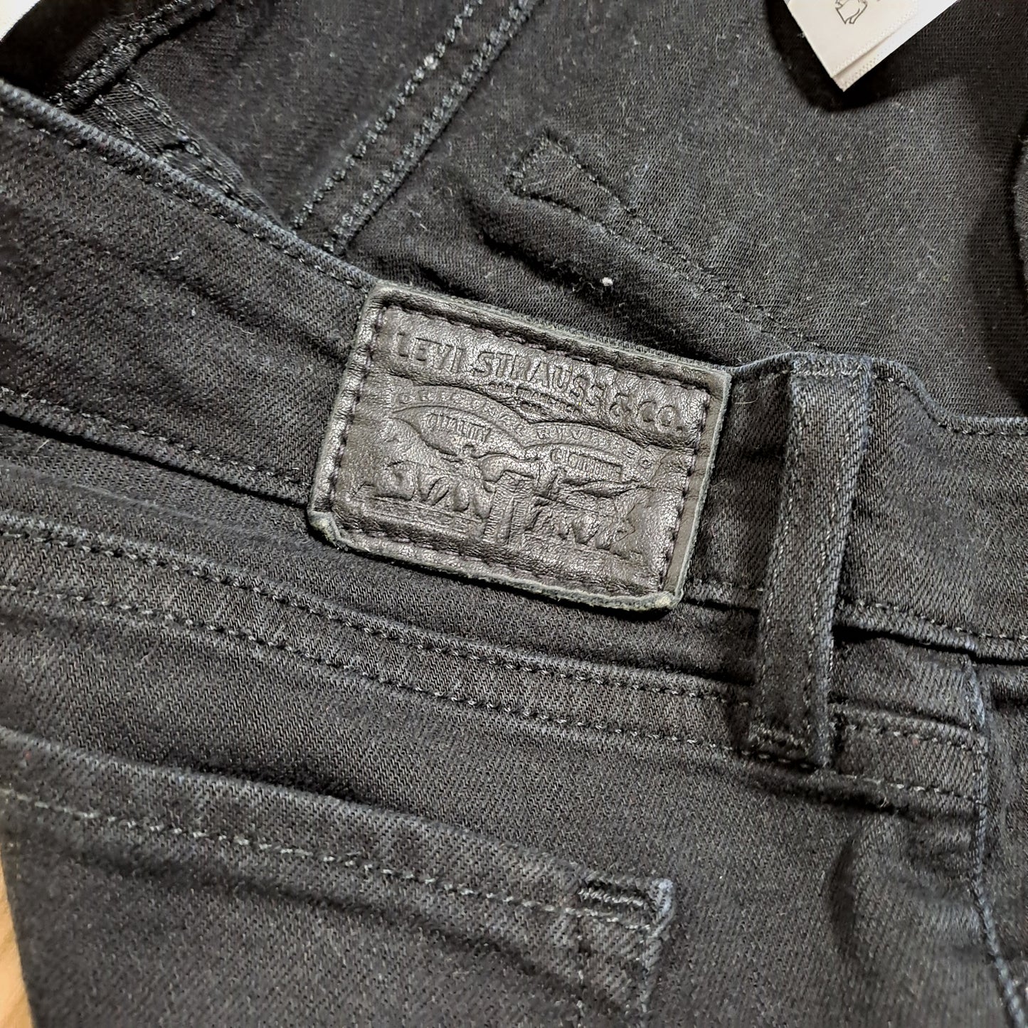 Levis Naiste Mustad 711 Skinny Teksad Suurus W29/L36
