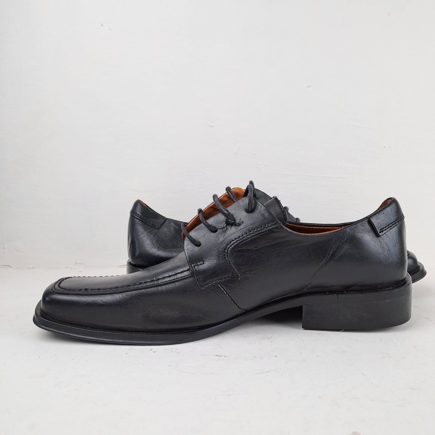 Moshion Meeste Nahast Mustad Kingad Suurus 42