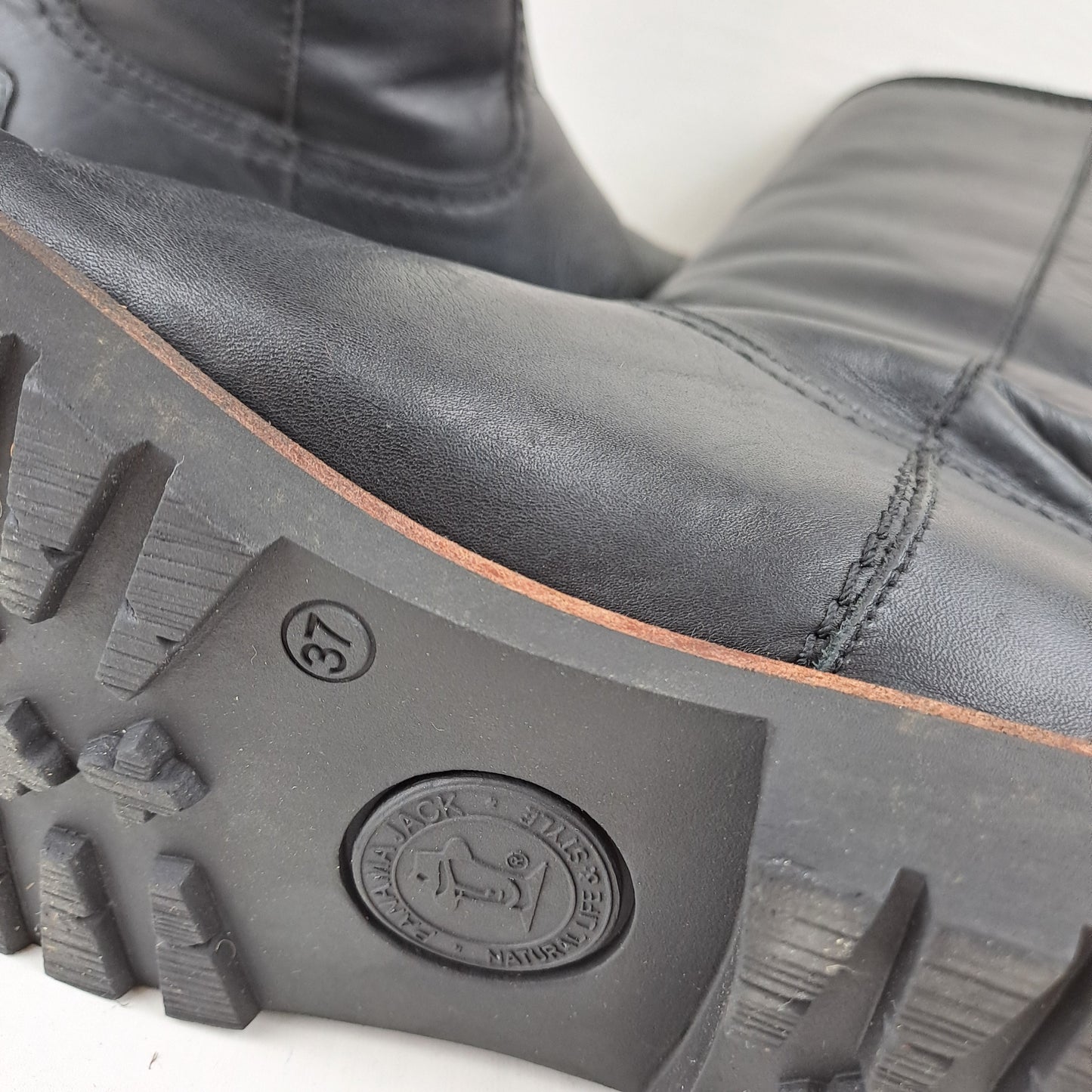 Panama Jack Womens Igloo Sheepskin Boots Size 37