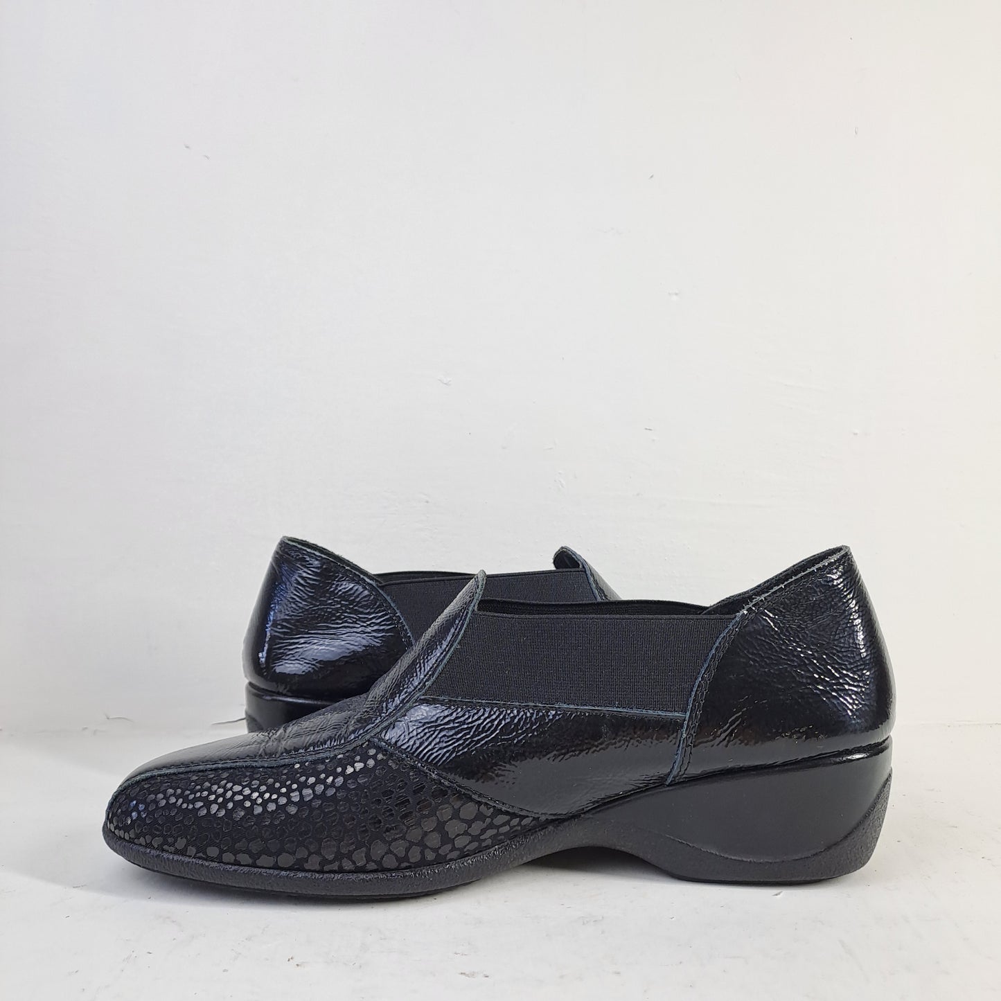 Women's Black Shoes Size 39