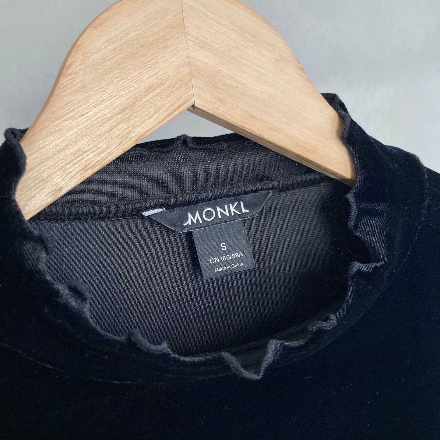 Monki Womens Velvet Top Size S