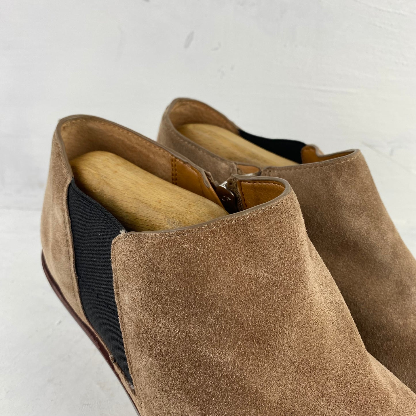 SARTO Ladies Brown Chelsea Boots Size 39.5