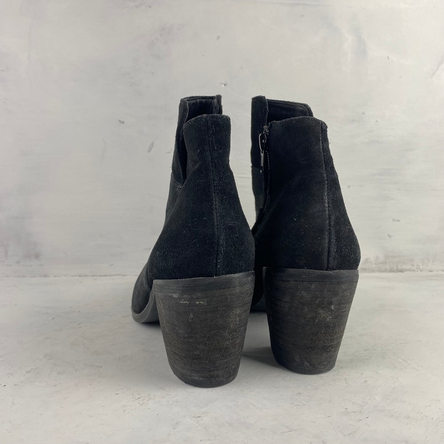 Bianco Ladies Black Ankle Boots Size 37