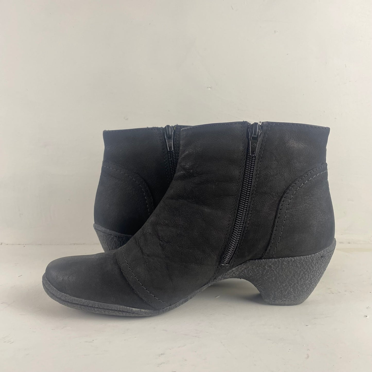 Softwalk Ladies Black Ankle Boots Size 38