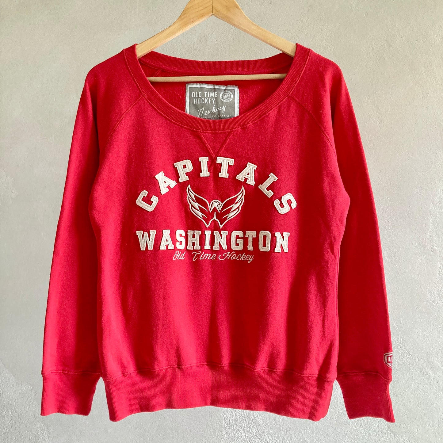 NHL Washington Capitals Womens Sweatshirt Size M