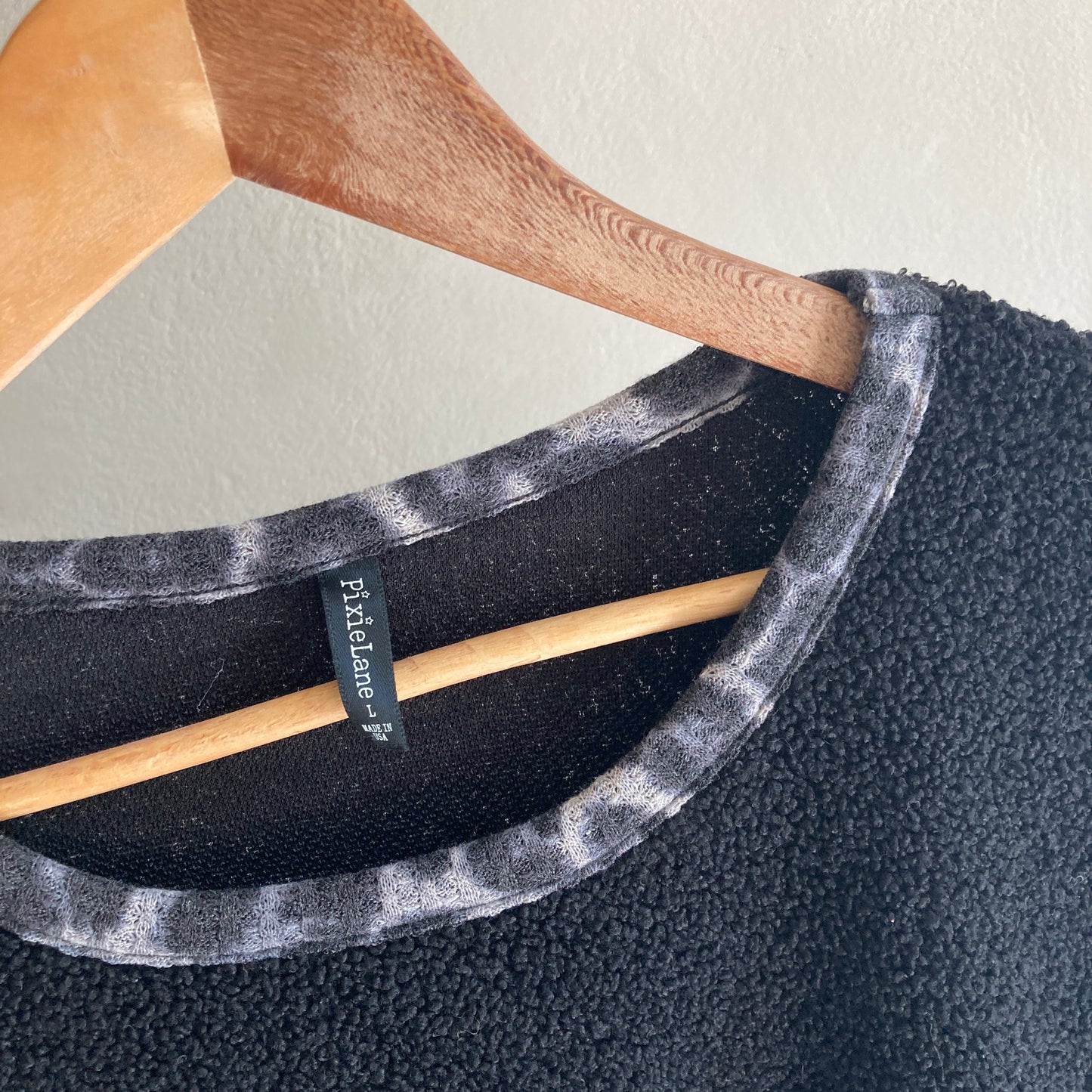 Pixie Lane Womens Fleece Sweatshirt Size L