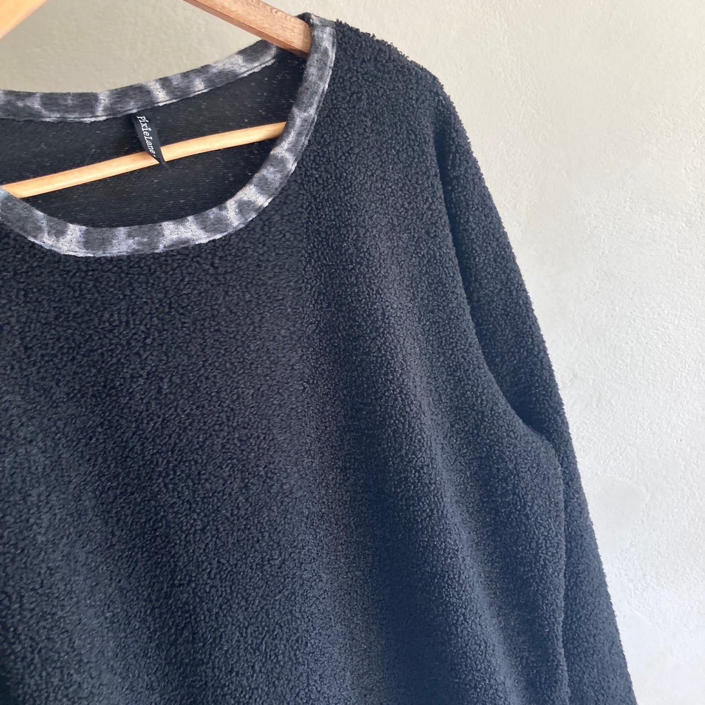 Pixie Lane Womens Fleece Sweatshirt Size L