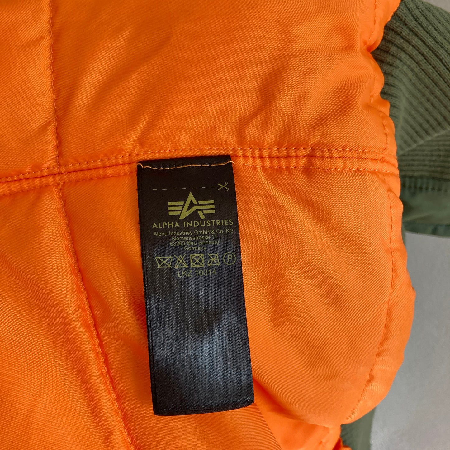 Alpha Industries Mens Bomber Jacket Size L