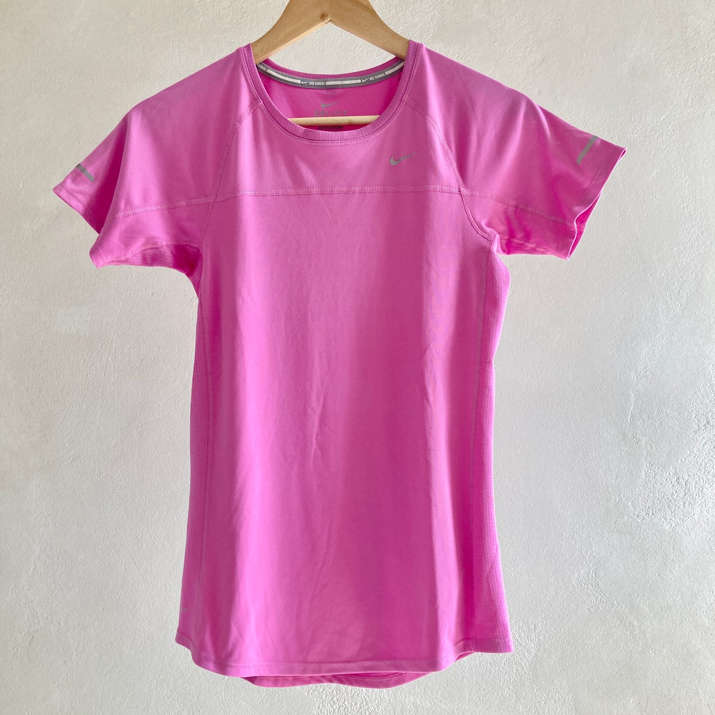 Nike Dri-Fit Womens T-Shirt Size XS