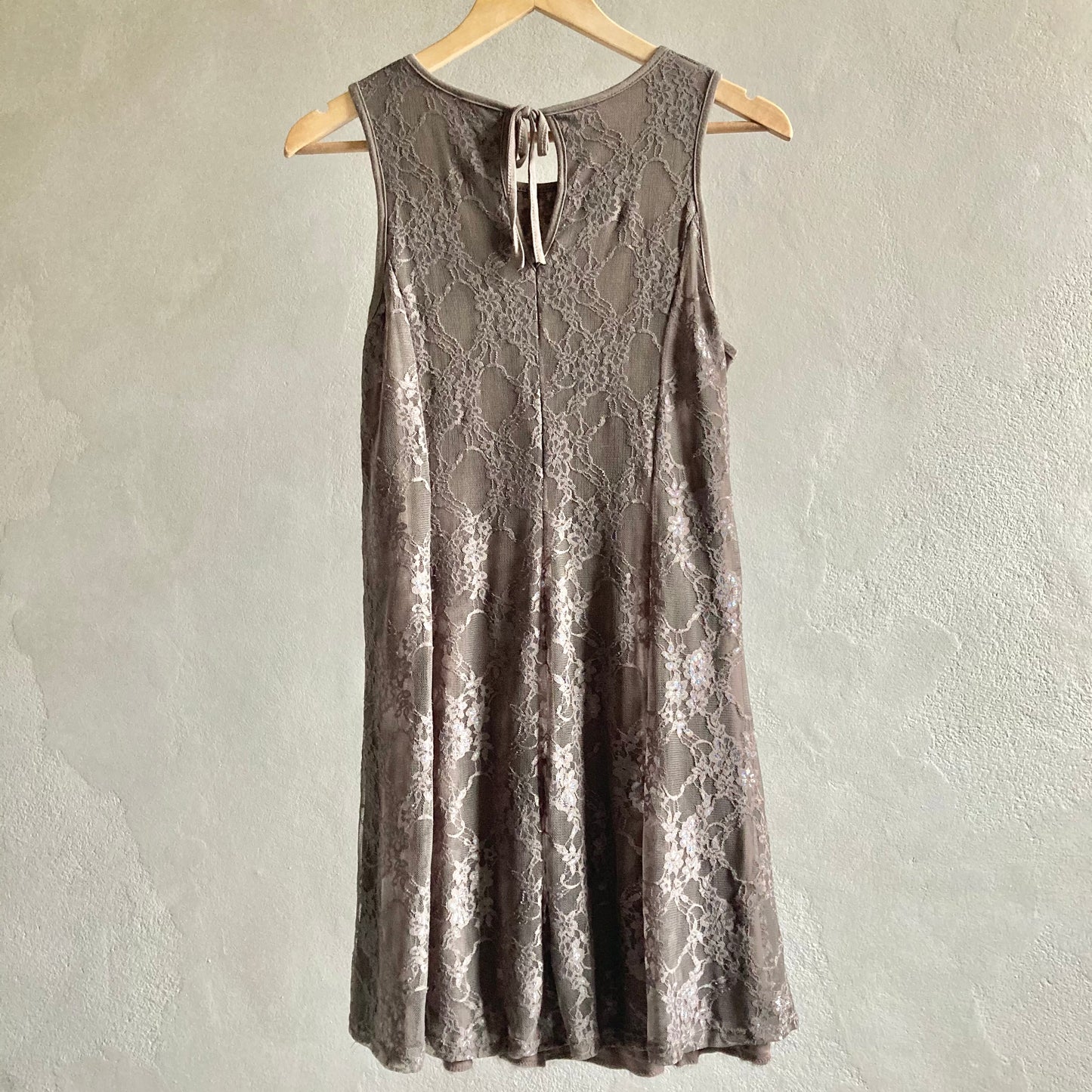 Womens Sleeveless Lace Dress Size M