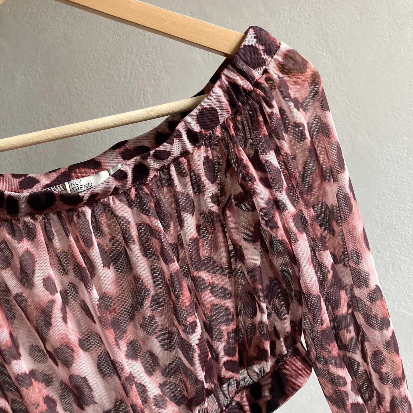 Nelly Trend Womens Sheer Crop Top Size S