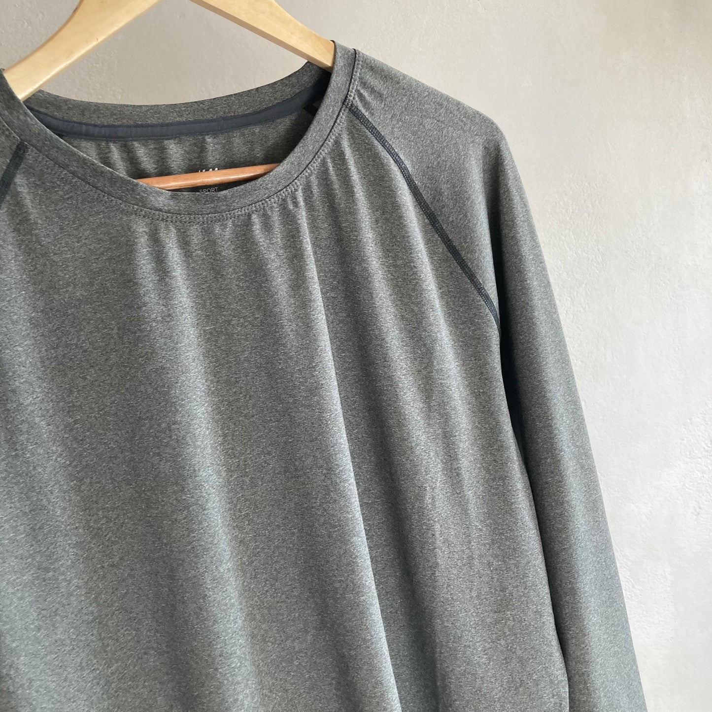 H&M Mens Baselayer Size XL