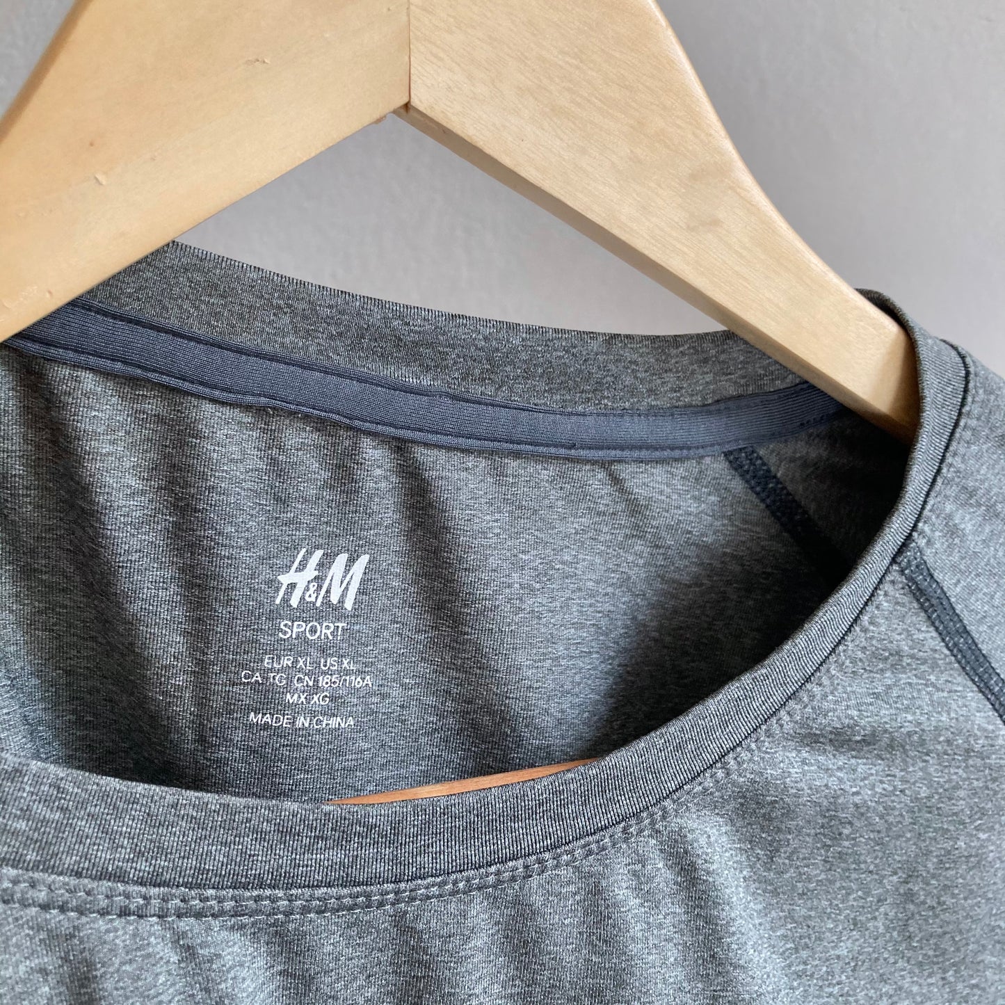 H&M Mens Baselayer Size XL