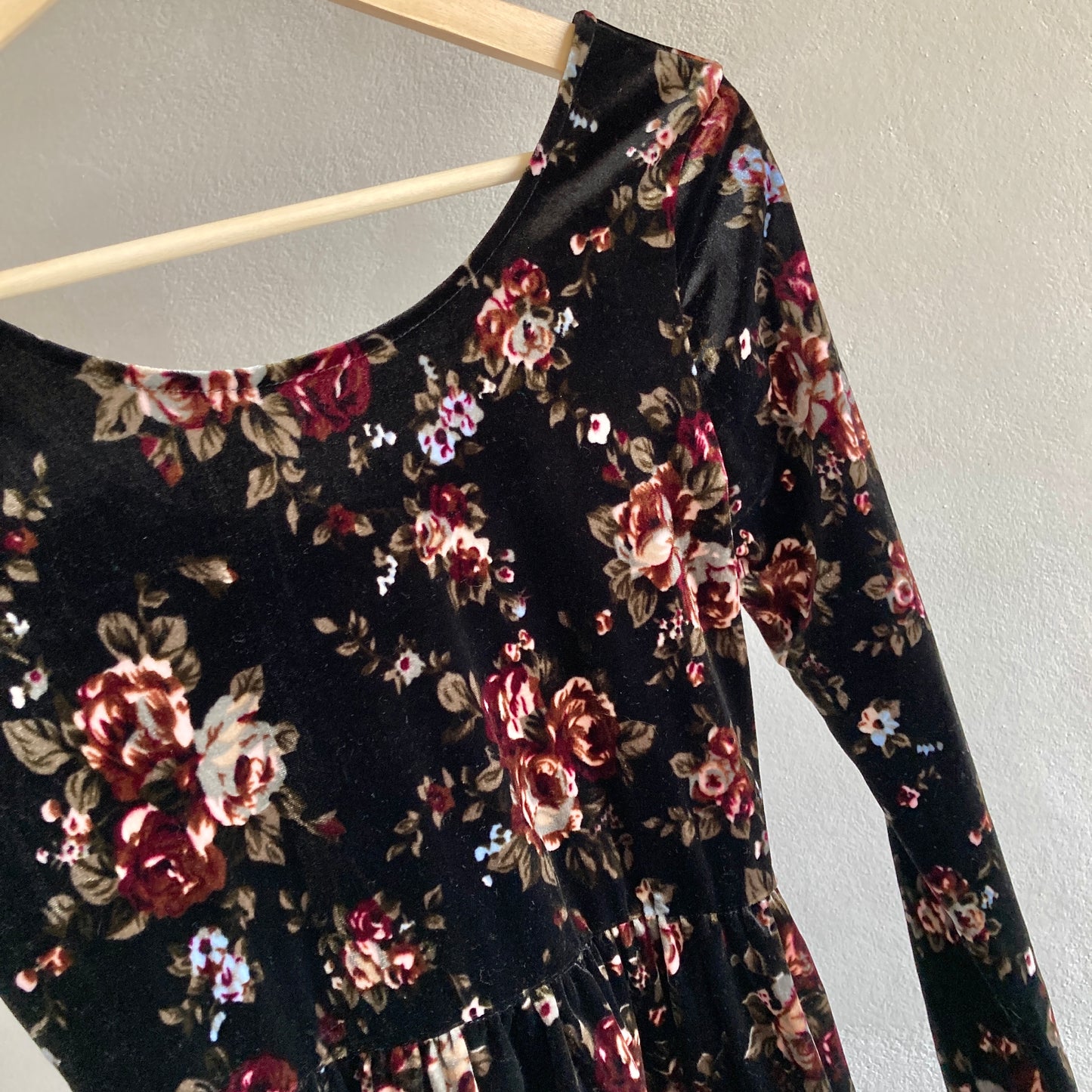 Womens Floral Velvet Dress Size S