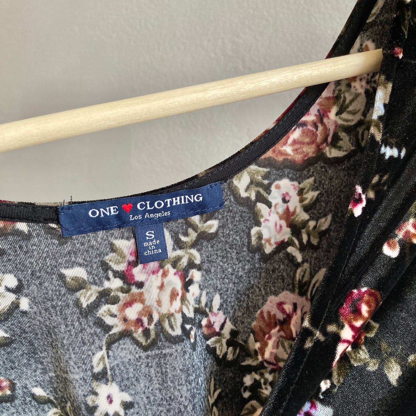 Womens Floral Velvet Dress Size S