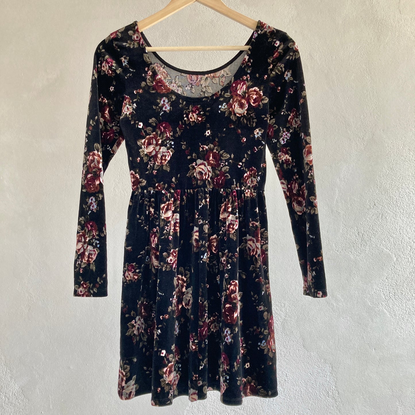 Womens Floral Velvet Dress Size S