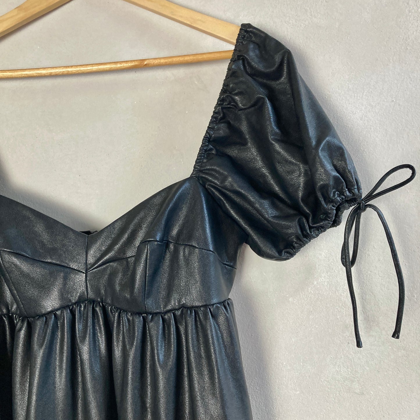 Amanda Uprichard Naiste Tehisnahkne Kleit Suurus S