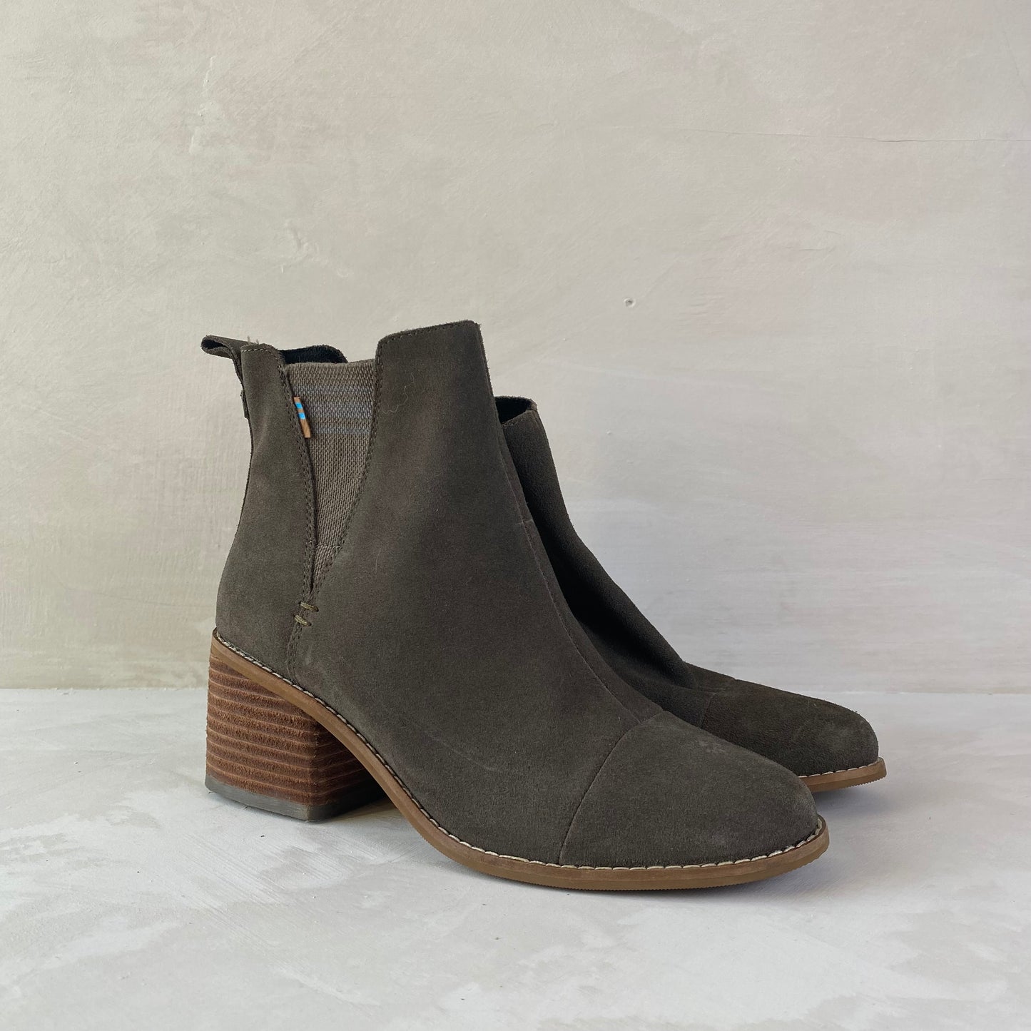 Toms Womens Chelsea Dakota Leather Boots Size 37.5