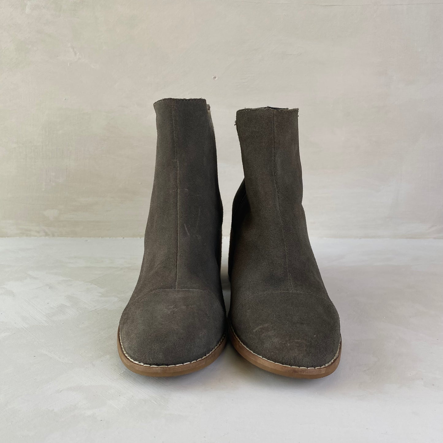 Toms Womens Chelsea Dakota Leather Boots Size 37.5