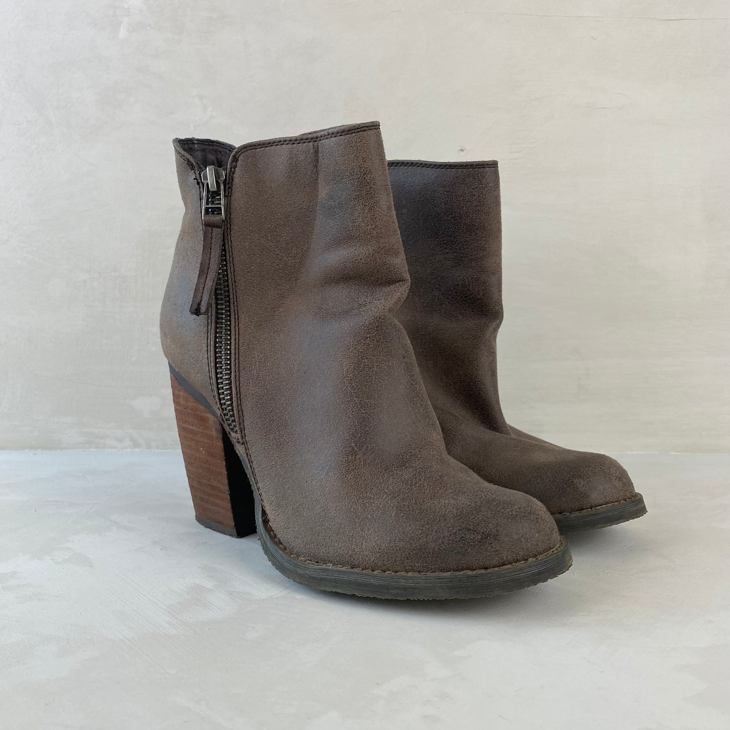 Ladies Block Heel Ankle Boots Size 37