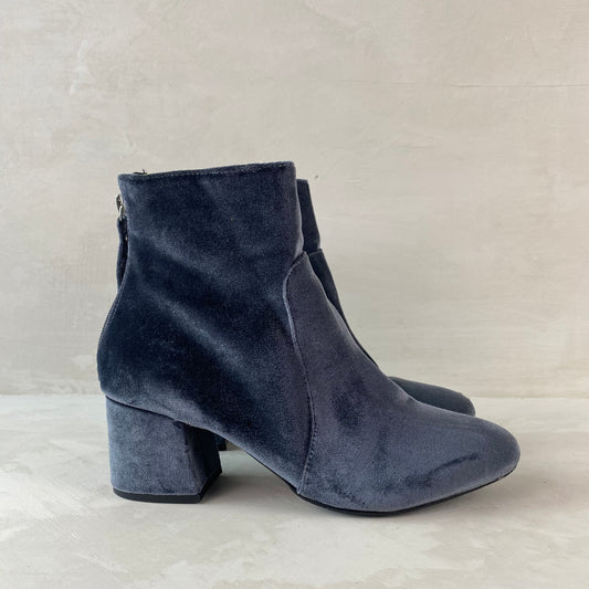 Urban Outfitters Womens Velvet Ankle Boots Size 39