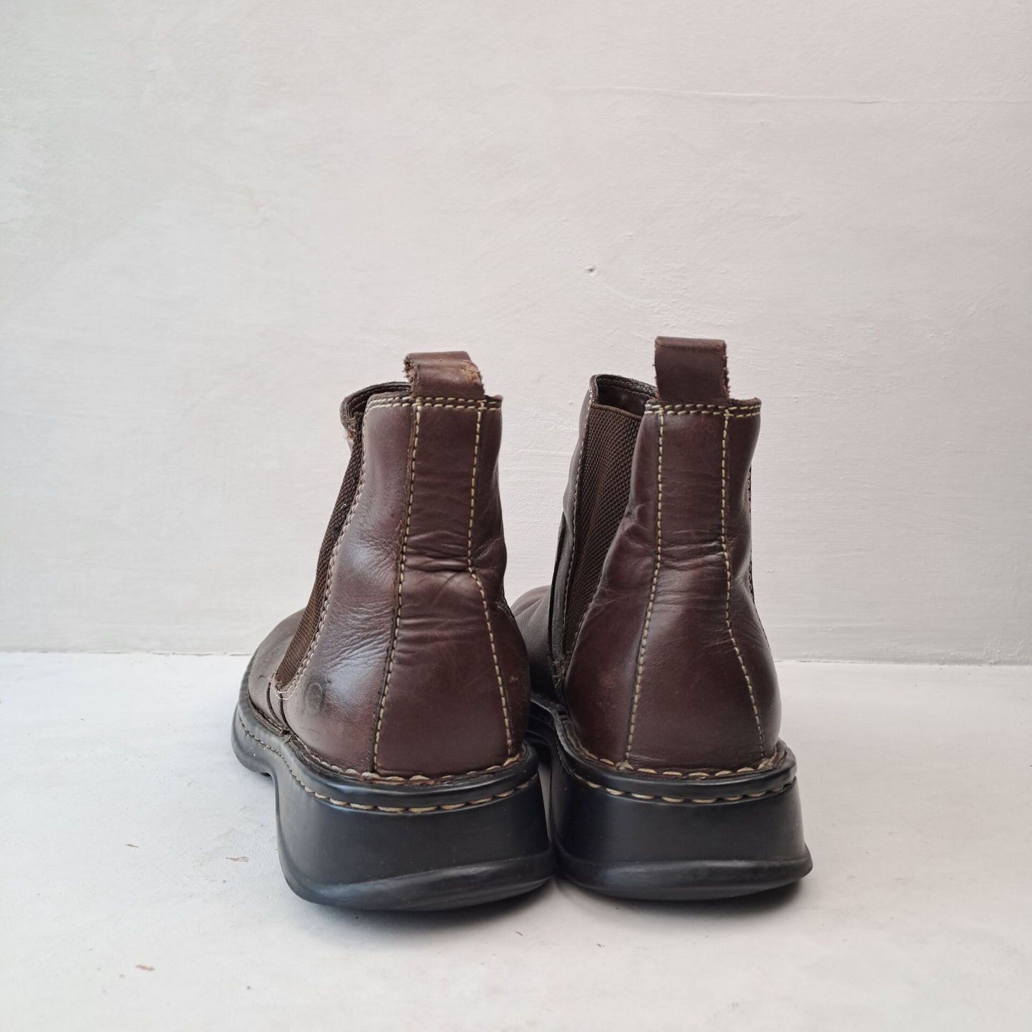 Born Ladies Brown Ankle Boots Size 38.5