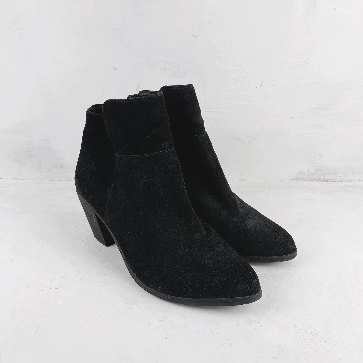 Bianco Ladies Black Ankle Boots Size 37