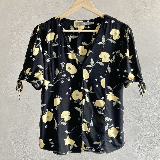 B.Young Womens Floral Top Size 36