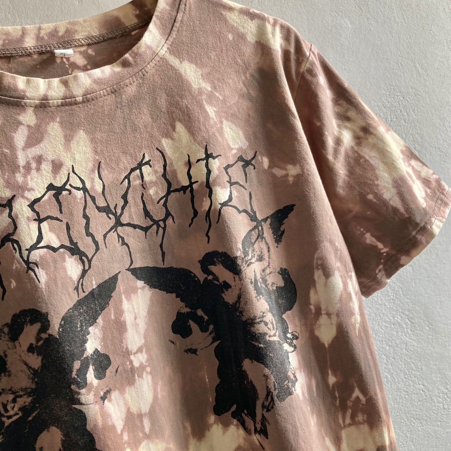 Womens Distressed T-Shirt Size L