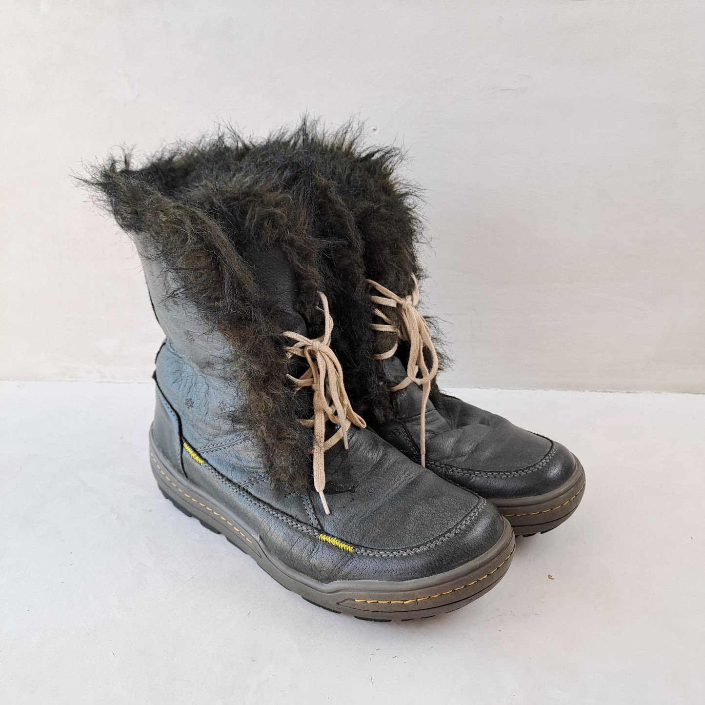 Ladies Winter Boots Size 37